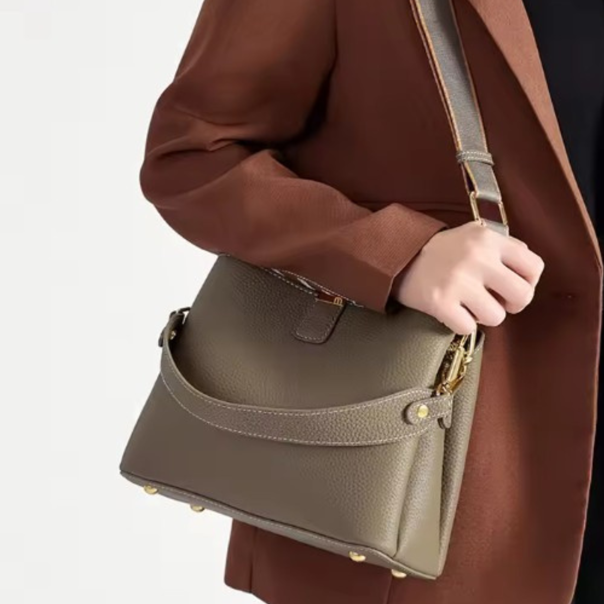 Isadora Pebbled Bucket